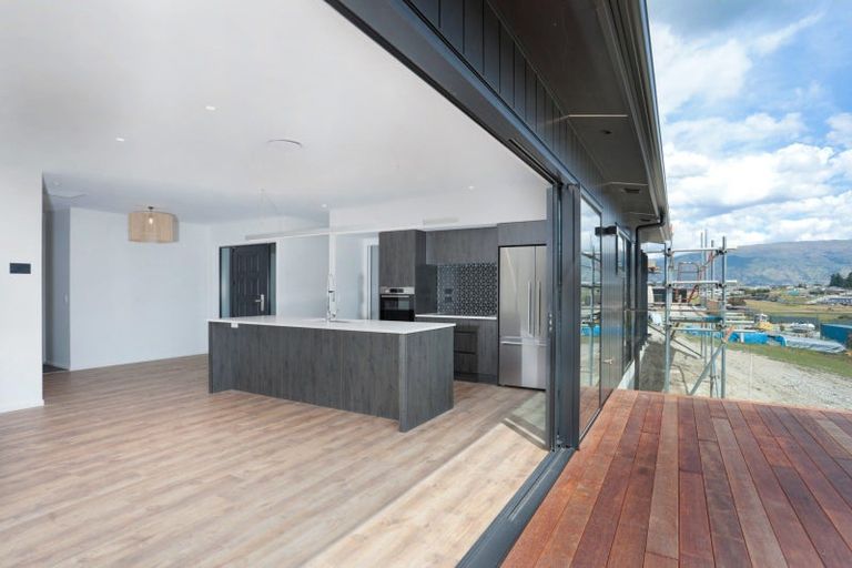 Photo of property in 13 Akitu Rise, Wanaka, 9305