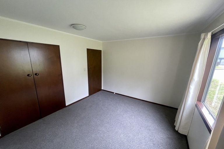 Photo of property in 93 Stewart Drive, Newlands, Wellington, 6037