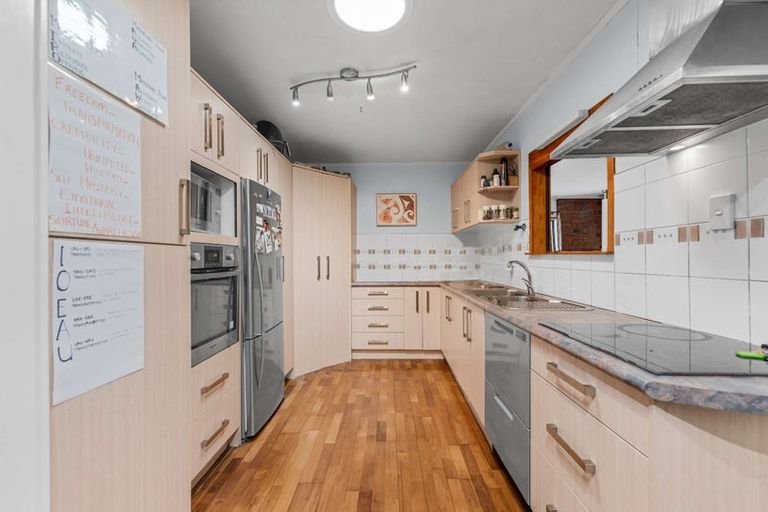 Photo of property in 18 Opal Avenue, Pakuranga, Auckland, 2010