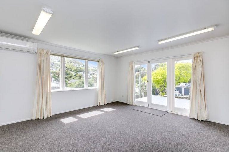 Photo of property in 9 Hollies Crescent, Johnsonville, Wellington, 6037