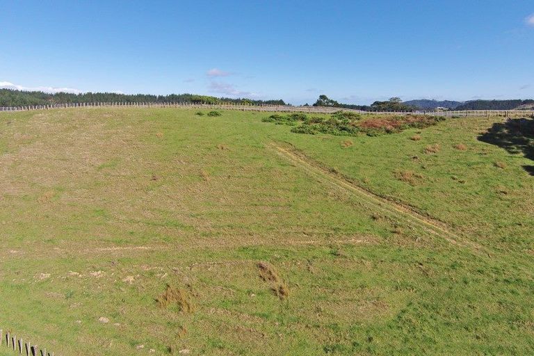 Photo of property in 111 Medhurst Road, Bombay, 2675