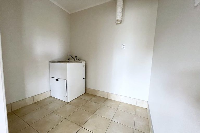 Photo of property in 988 East Coast Road, Northcross, Auckland, 0632