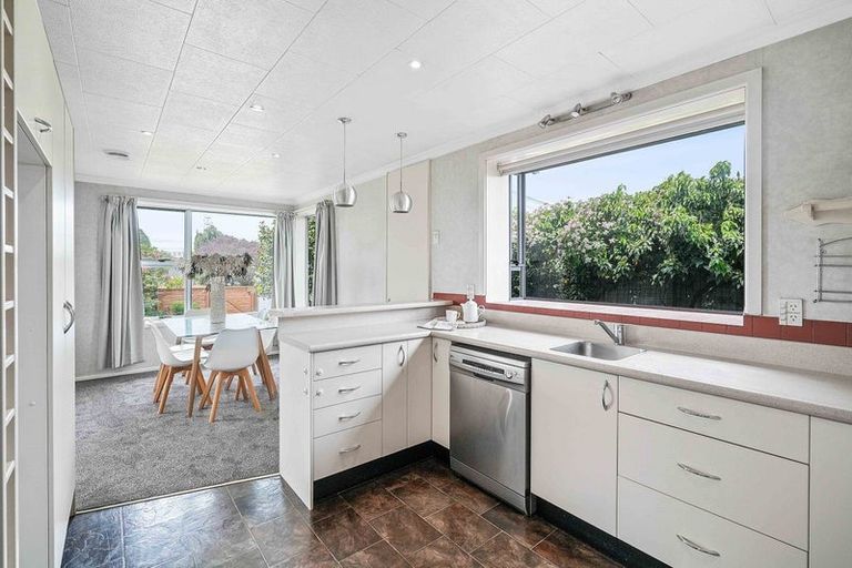 Photo of property in 25 Mortlake Street, Islington, Christchurch, 8042