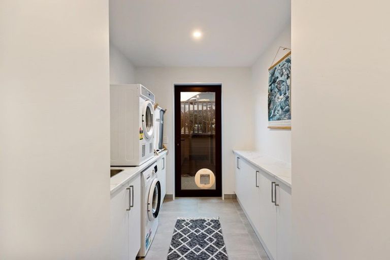 Photo of property in 2 Wanderer Lane, Jacks Point, Queenstown, 9371