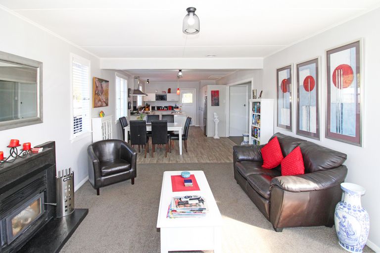 Photo of property in 21 Kent Street, Carterton, 5713