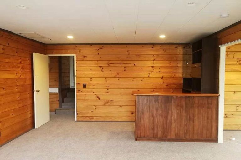 Photo of property in 37 Greenvalley Rise, Glenfield, Auckland, 0629