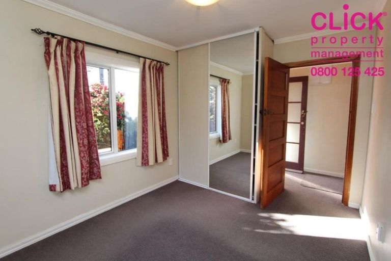 Photo of property in 1 Waldron Crescent, Green Island, Dunedin, 9018