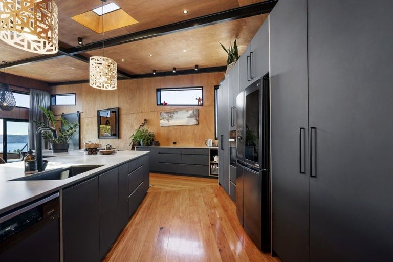 Photo of property in 35 Peregrine Place, Kinloch, Taupo, 3377