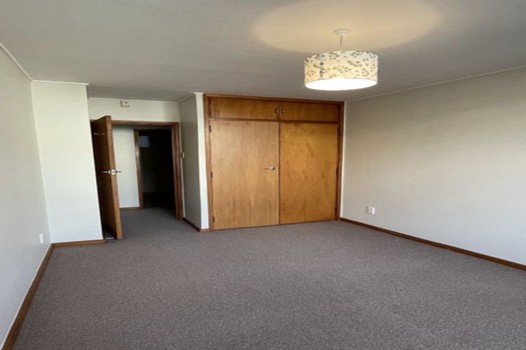 Photo of property in Embassy Court, 72 Brougham Street, Mount Victoria, Wellington, 6011