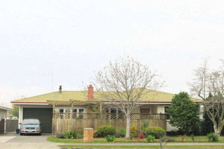 Photo of property in 302 Kennedy Road, Onekawa, Napier, 4110