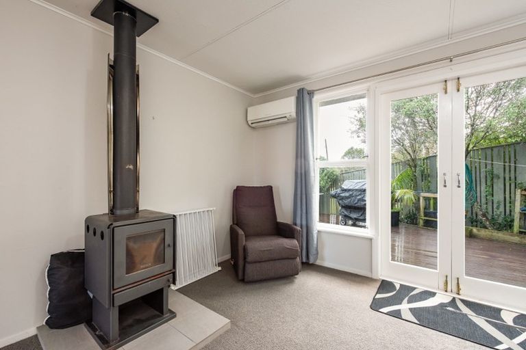 Photo of property in 90 Bracken Road, Paparangi, Wellington, 6037