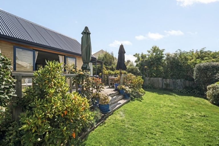 Photo of property in 86 Meadowstone Drive, Wanaka, 9305