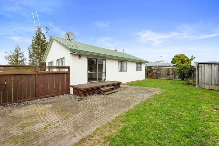 Photo of property in 15 Penney Green, Nawton, Hamilton, 3200