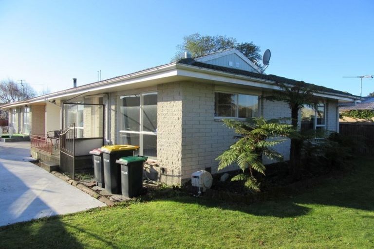 Photo of property in 2/9 Chadlington Street, Parklands, Christchurch, 8083