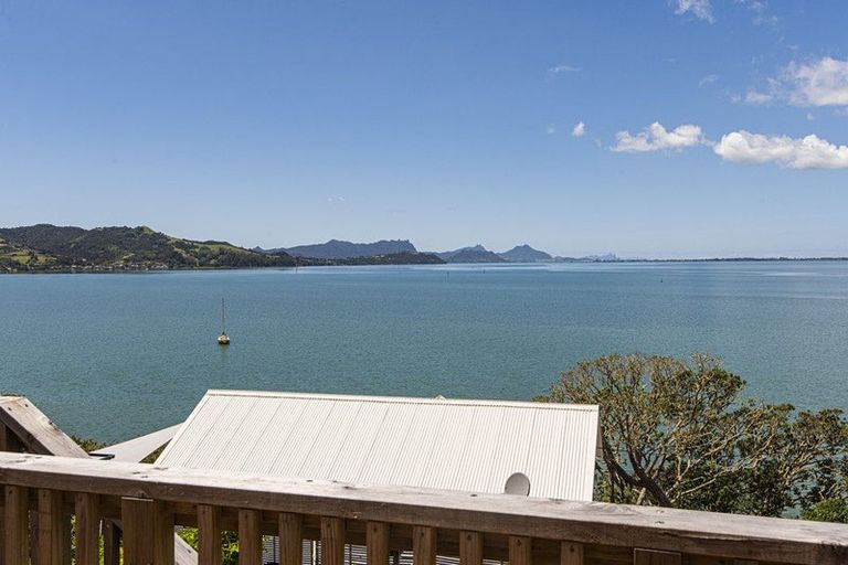 Photo of property in 128 Beach Road, Onerahi, Whangarei, 0110