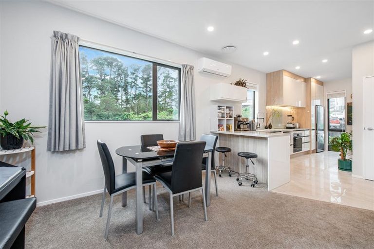 Photo of property in 11 Kaimai Avenue, Massey, Auckland, 0614