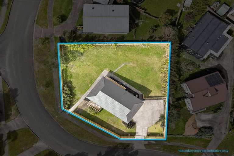 Photo of property in 6 Crosby Road, West Harbour, Auckland, 0618