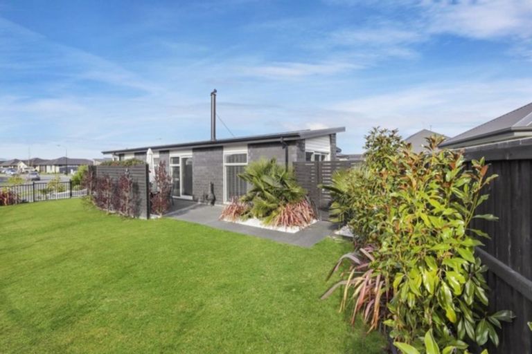 Photo of property in 44 Shadbolt Lane, Rolleston, 7614