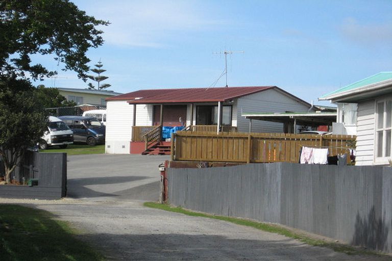 Photo of property in 18 Tainui Street, Castlecliff, Whanganui, 4501