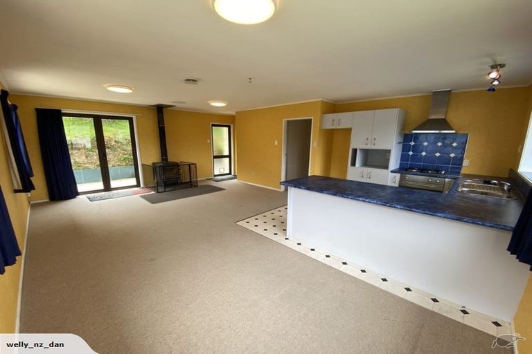 Photo of property in 7 Westra View, Tawa, Wellington, 5028