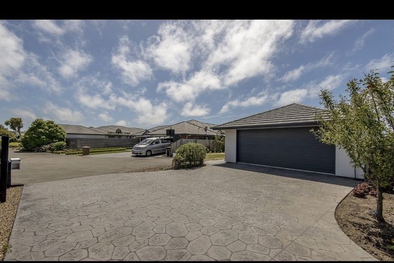 Photo of property in 10 Puhara Avenue, Parklands, Christchurch, 8083