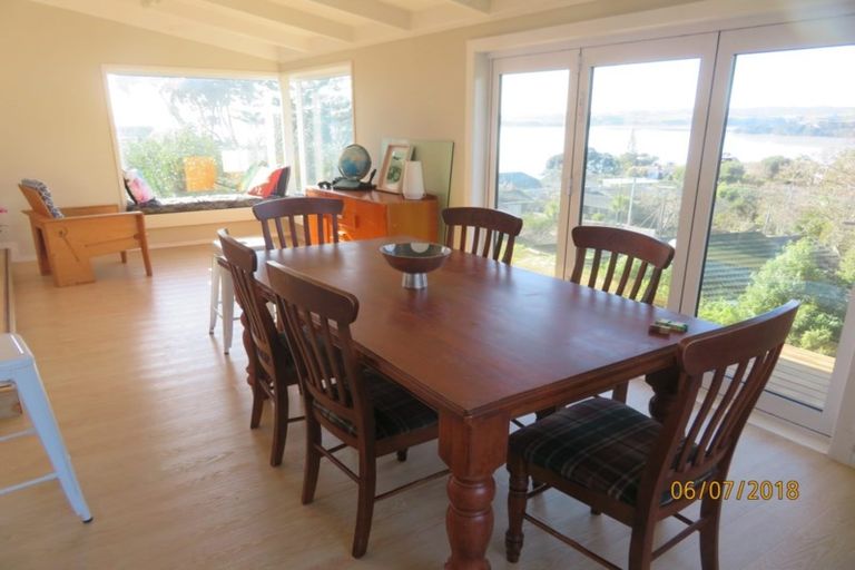 Photo of property in 25 View Road, Shelly Park, Auckland, 2014