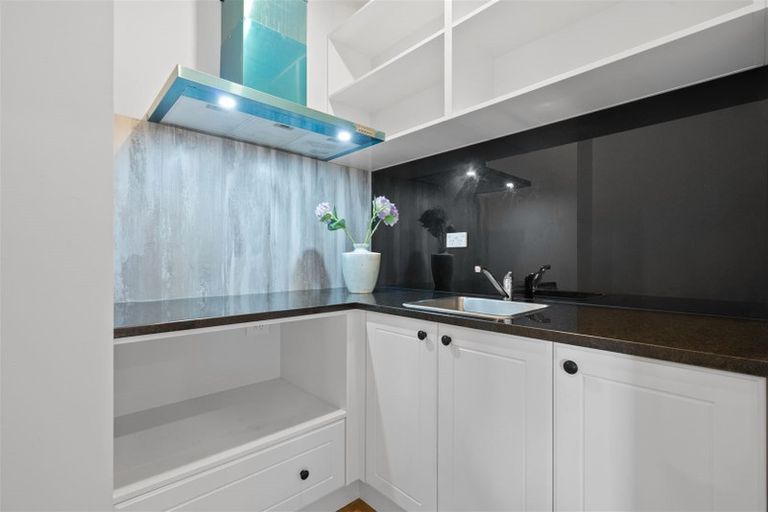 Photo of property in 12 Rauaruhe Road, Karaka, Papakura, 2113