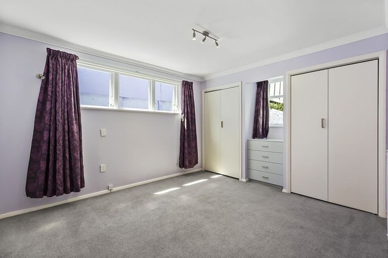Photo of property in 29 Kellsmere Crescent, Island Bay, Wellington, 6023