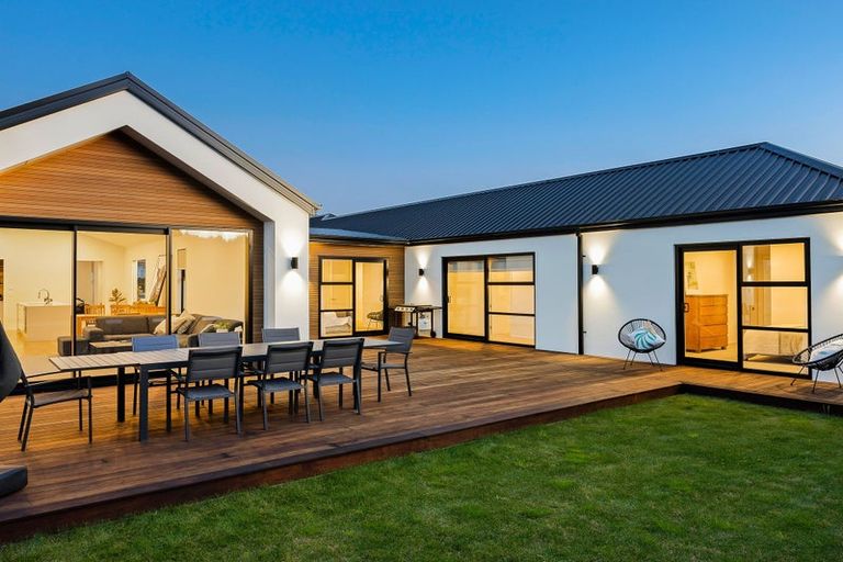 Photo of property in 30 Haughey Drive, Mairehau, Christchurch, 8052