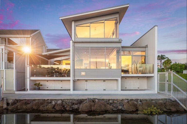 Photo of property in 26 Rue D' Amarres, Gulf Harbour, Whangaparaoa, 0930