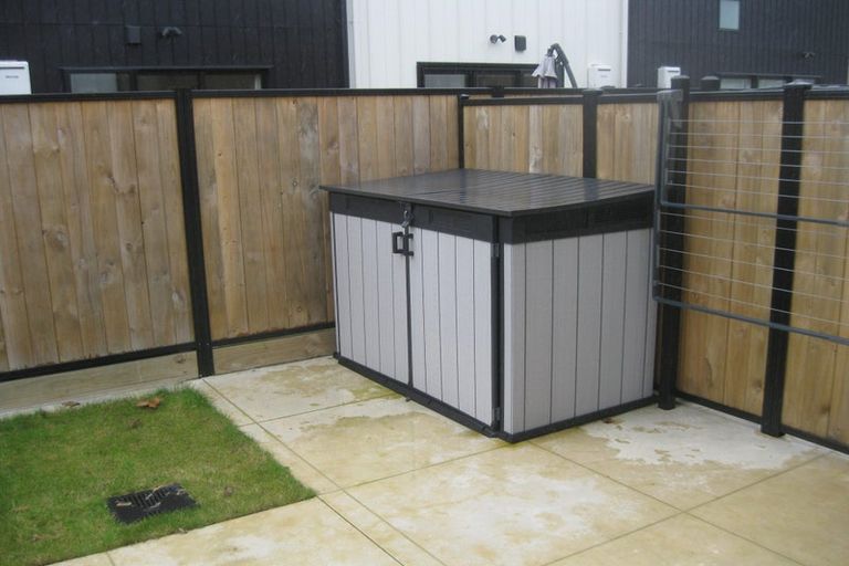 Photo of property in 8 Raeble Walkington Lane, Wallaceville, Upper Hutt, 5018