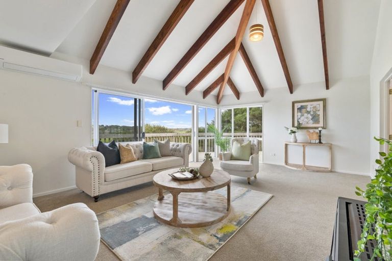 Photo of property in 20c Poplar Road, Stanmore Bay, Whangaparaoa, 0932