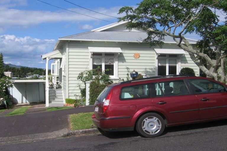 Photo of property in 8 Bulwer Street, Devonport, Auckland, 0624