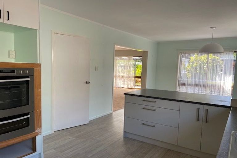 Photo of property in 13 Park Estate Road, Rosehill, Papakura, 2113