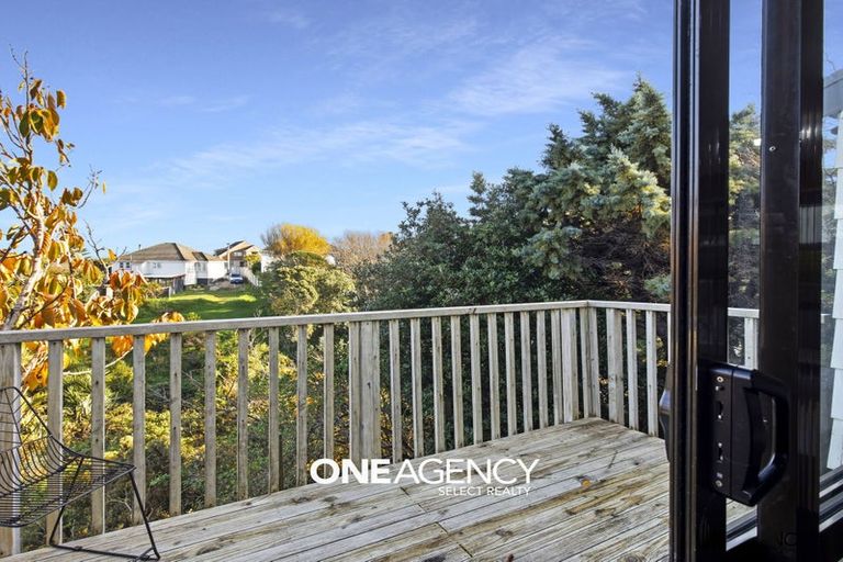 Photo of property in 22 Morere Street, Titahi Bay, Porirua, 5022