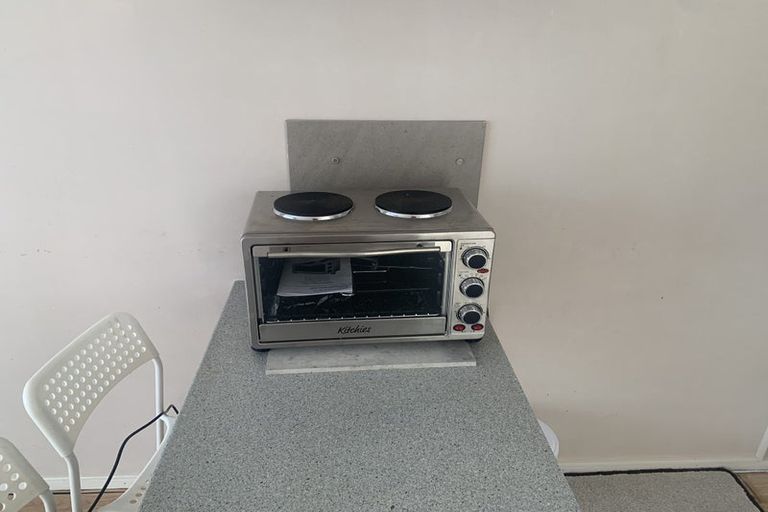 Photo of property in 2/7 Pinero Place, Bucklands Beach, Auckland, 2014