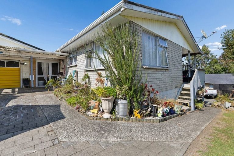 Photo of property in 16 Meadows Lane, Huntly, 3700