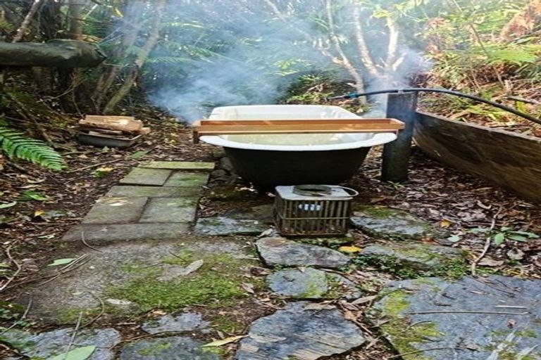 Photo of property in 2181 Lake Brunner Road, Inchbonnie, Kumara, 7875