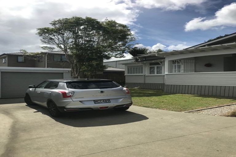 Photo of property in 49a Brandon Road, Glen Eden, Auckland, 0602