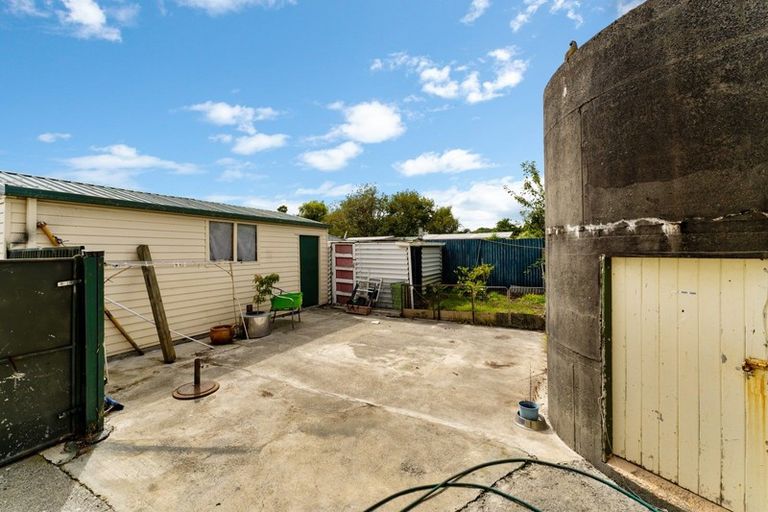 Photo of property in 2 Huntly Street, Foxton, 4814