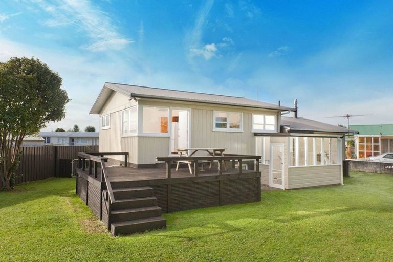 Photo of property in 18 Duke Avenue, Pukekohe, 2120