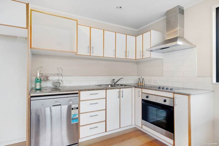 Photo of property in 2/2 Katui Street, Castor Bay, Auckland, 0620