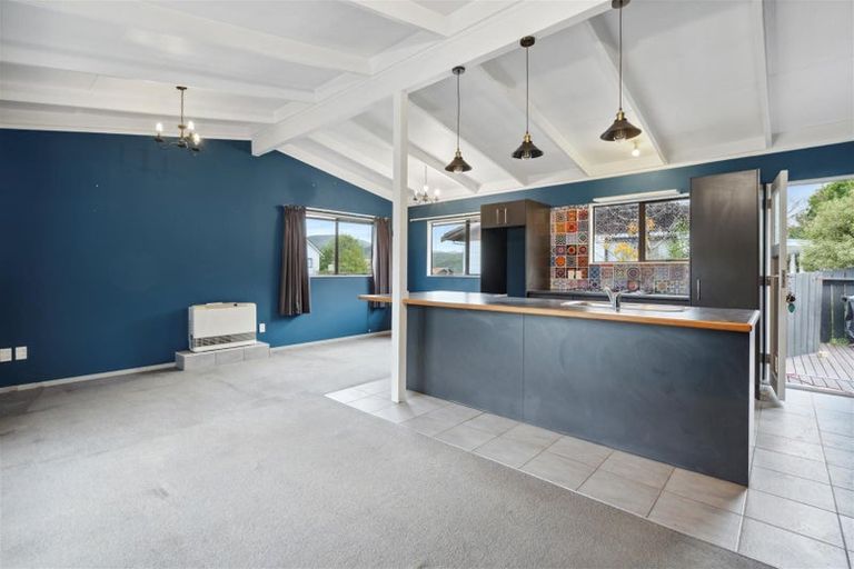 Photo of property in 183 Holborn Drive, Stokes Valley, Lower Hutt, 5019