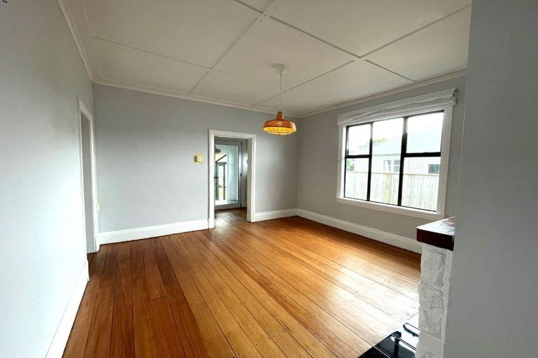 Photo of property in 57 Fitzroy Road, Fitzroy, New Plymouth, 4312