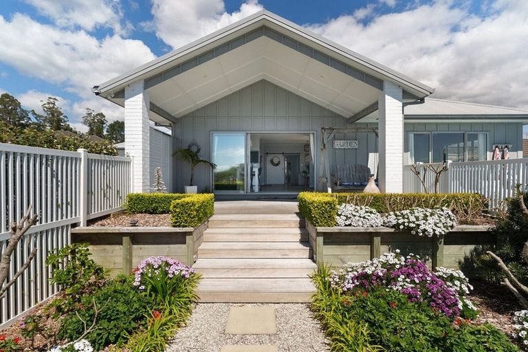 Photo of property in 165 Rowesdale Drive, Ohauiti, Tauranga, 3112