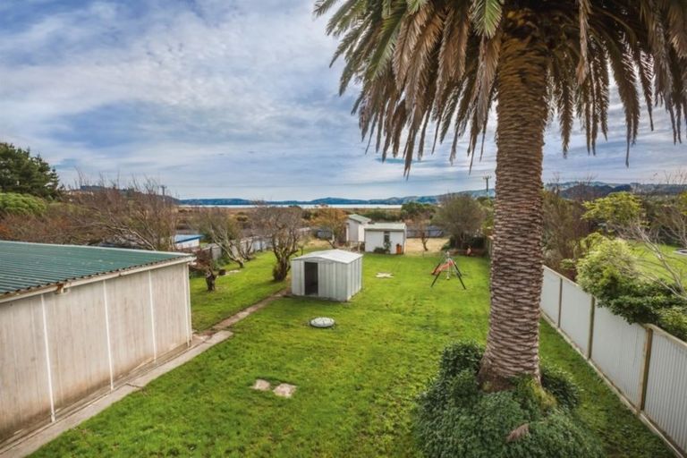 Photo of property in 25 Paekakariki Hill Road, Pauatahanui, Porirua, 5381