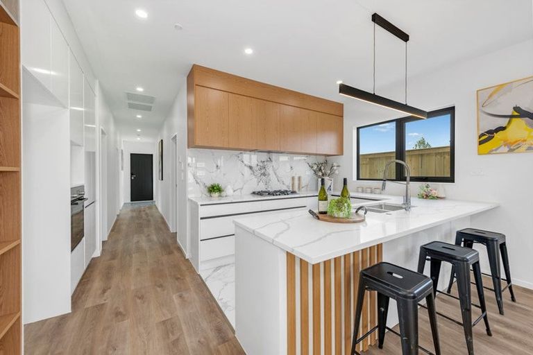 Photo of property in 4 Ngakau Road, Karaka, 2113