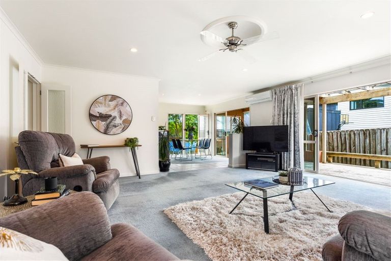 Photo of property in 20 Arlose Place, Westgate, Auckland, 0614