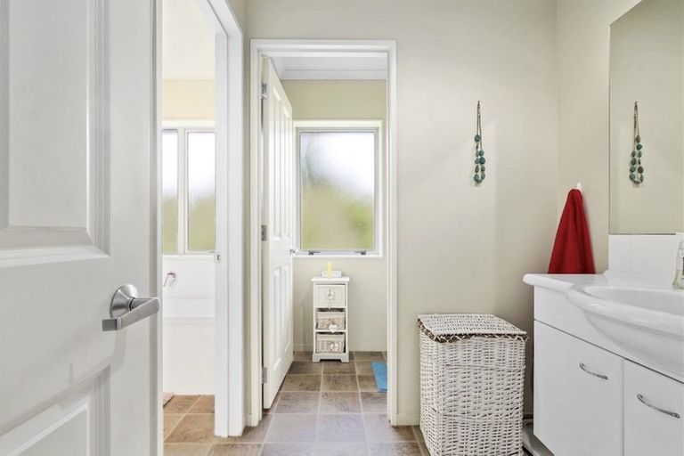 Photo of property in 6 Apollo Place, Rototuna North, Hamilton, 3210