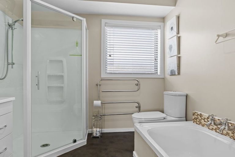 Photo of property in 12 Rhoboro Road, Twizel, 7901